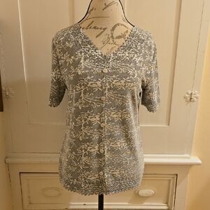 Melanie K shimmering gray stretch top Sz M 🎁